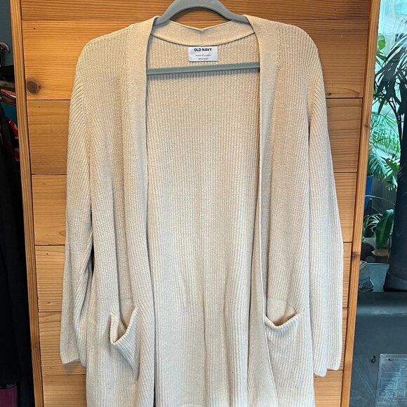 Chunky Knit Women's Oversized Cardigan - Picture 2 of 5